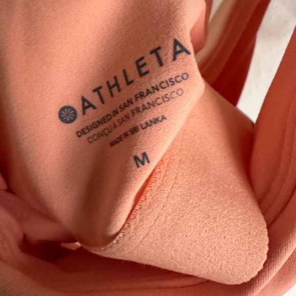 ATHLETA Conscious Cut Out Crop. - Picture 7 of 14